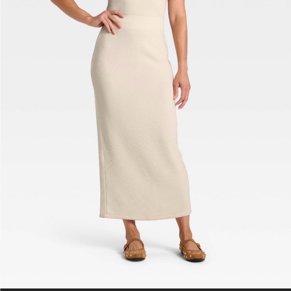 Ribbed Cream Maxi Skirt
